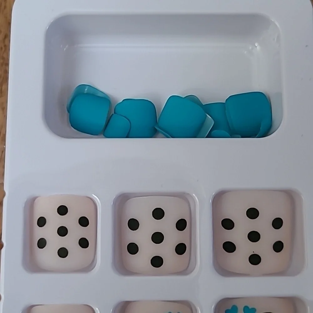 2/$16 Snoopy Press on Toenails